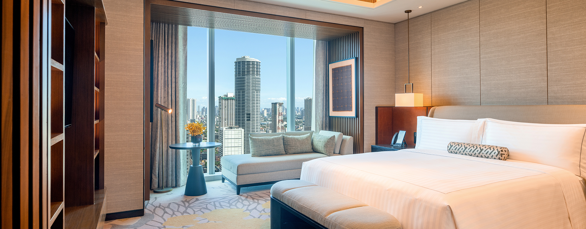 Book Early, Stay Longer and Save - Premiere Suite