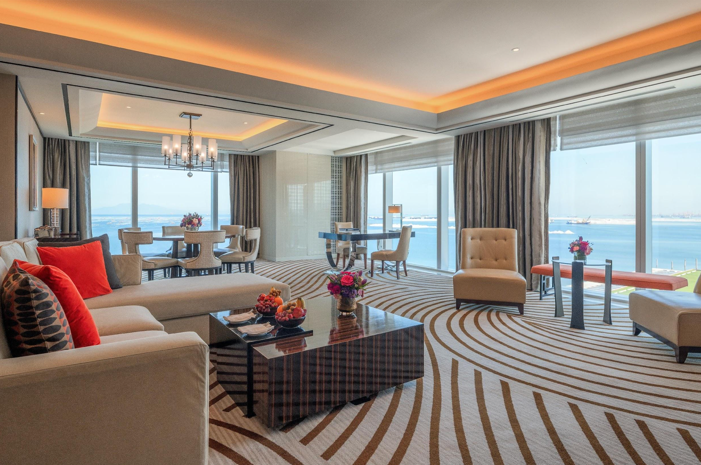 The Signature Suite at Solaire Resort Entertainment City is a 158 sqm suite featuring separate living and dining areas, top-of-the-line amenities, and more than ample space to work and play, all while taking in the view of the gorgeous Manila Bay.