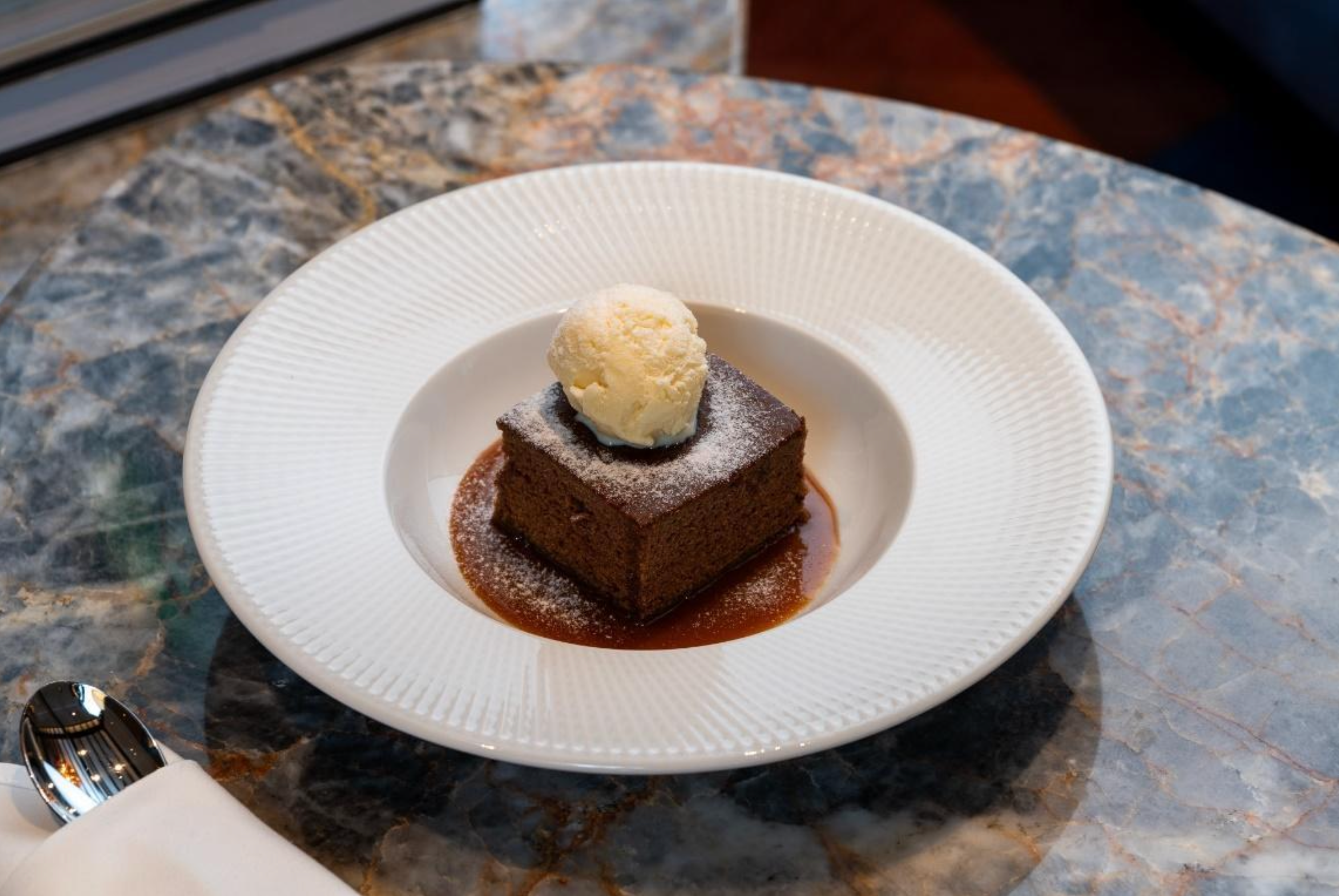  Enjoy Grandma's Sticky Toffee Pudding at Café Mangrove for just Php 1 with Solaire Rewards Lifestyle.