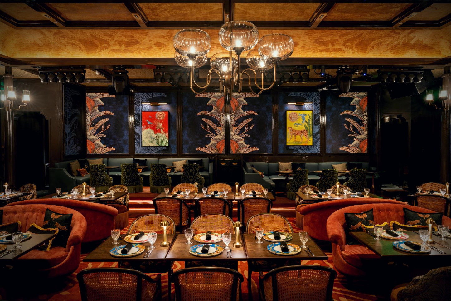 Infused with sleek Art Deco flair, Quezon Club offers the perfect backdrop for the sophisticated and stylish to mingle and unwind.