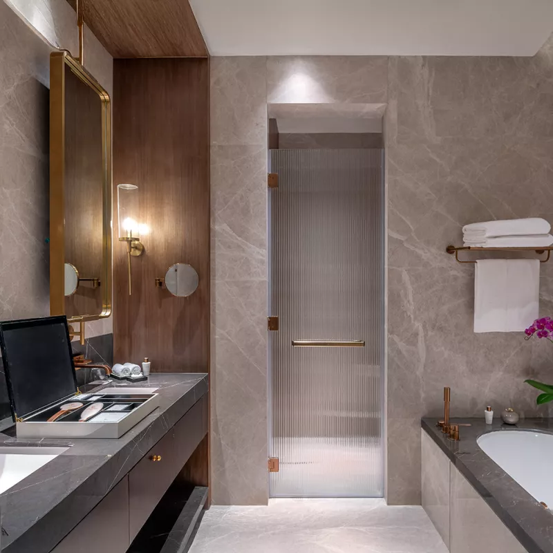 Ruby Suite_Bathroom